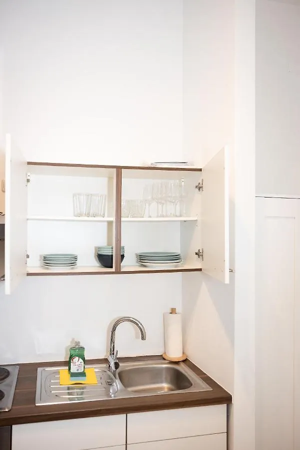 Premium 80 M2 Apartment - Free Parking Vienna 0*,